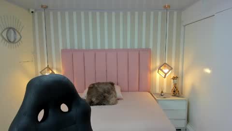 Naomi online show from May 13, 12:13 pm