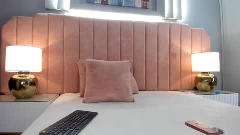 Mia online show from November 25, 2:55 am