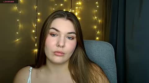 mia_lemm online show from November 5, 8:36 am