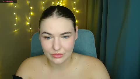 mia_lemm online show from November 10, 8:35 am