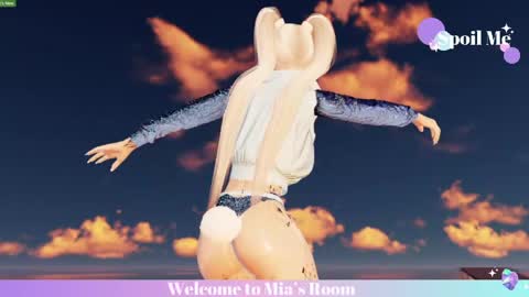 Snapshot of mia_lilah chatting on April 22, 5:58 pm Mia online show from April 22, 5:58 pm