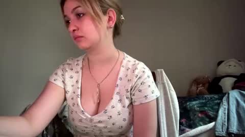 Miaaa online show from July 3, 1:23 am