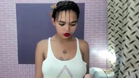 Snapshot of mia_lover9 chatting on October 8, 7:17 am M I A online show from October 8, 7:17 am