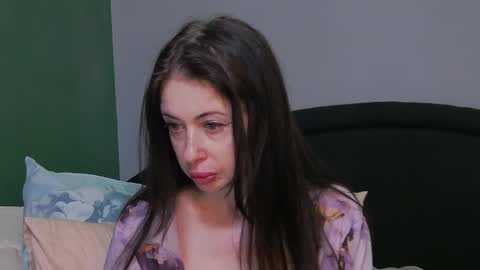 mia_lovi online show from January 6, 6:25 am