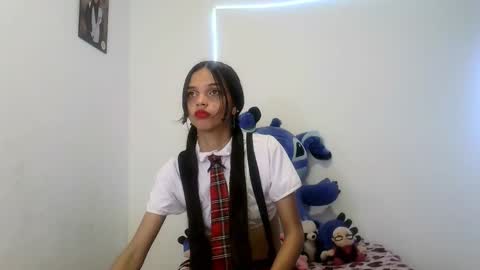 Snapshot of mia_lucy_21 chatting on October 23, 8:13 am mia lucy 21 online show from October 23, 8:13 am