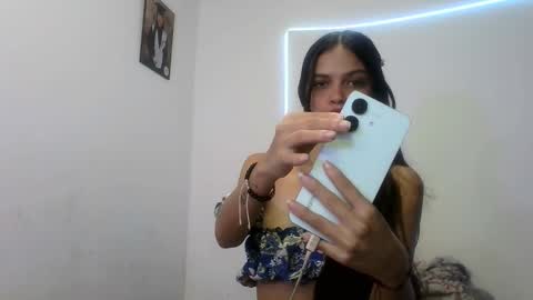 Snapshot of mia_lucy_21 chatting on November 5, 8:09 pm mia lucy 21 online show from November 5, 8:09 pm