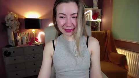 Mia online show from January 19, 7:46 am