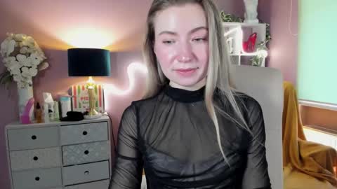 Mia online show from January 31, 10:42 am