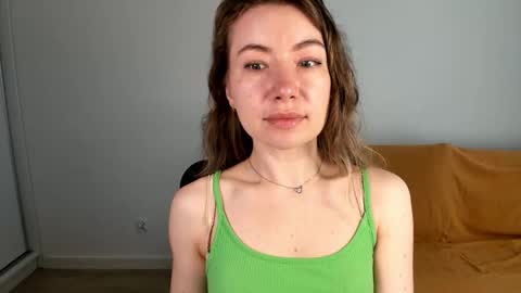 Mia online show from May 16, 6:21 am