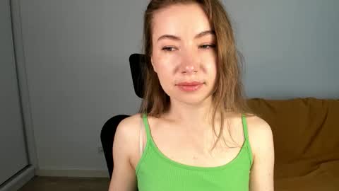 Mia online show from May 28, 6:43 am