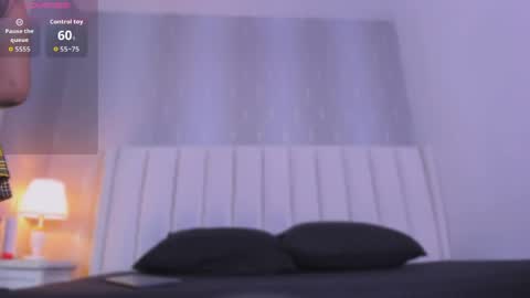 Snapshot of mia_medina chatting on April 29, 8:04 pm online show from April 29, 8:04 pm