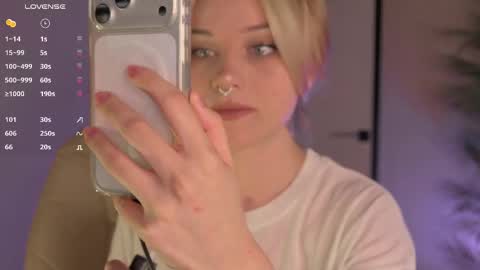 Snapshot of mia_milagros chatting on May 20, 4:24 pm mia_milagros online show from May 20, 4:24 pm