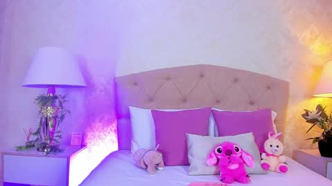 mia montess online show from March 11, 12:22 pm