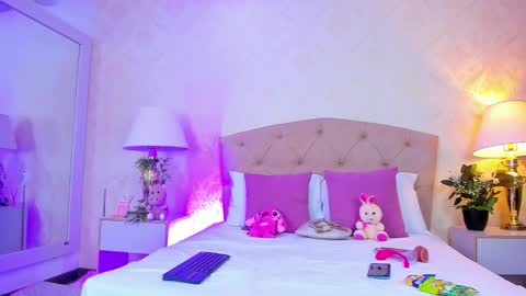 mia montess online show from March 18, 6:11 pm