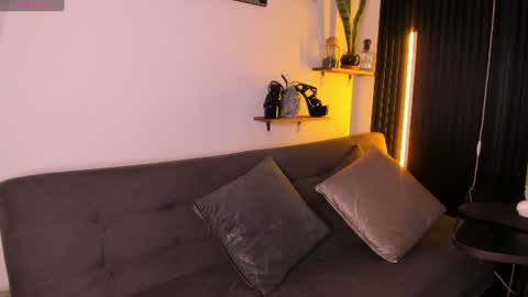 Mia online show from July 14, 10:37 pm