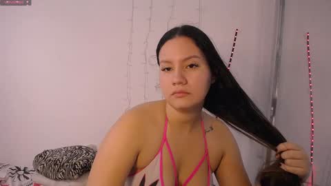 mia reys online show from December 16, 12:38 pm