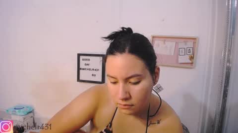 mia reys online show from September 29, 11:59 am