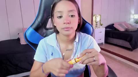 mia rousse25 online show from October 1, 1:39 pm