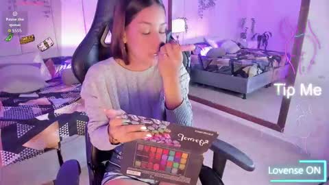 mia rousse25 online show from March 21, 3:48 pm