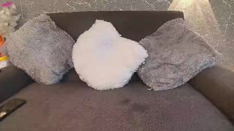 Snapshot of mia_roux13 chatting on March 12, 9:24 pm Mia Roux online show from March 12, 9:24 pm