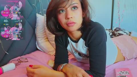 Mia online show from January 24, 10:11 am