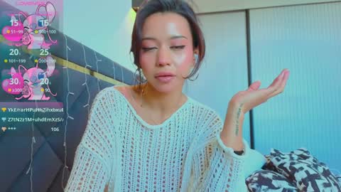 Mia online show from February 1, 6:32 am