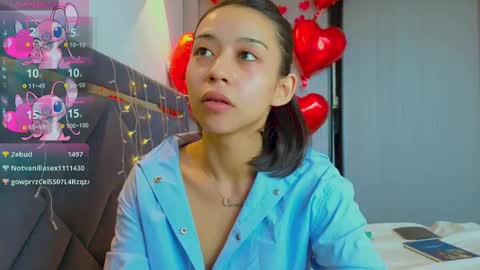 Mia online show from February 17, 11:44 am