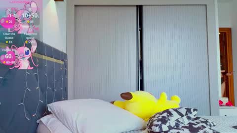 Mia online show from March 9, 7:01 am