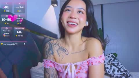 Mia online show from November 1, 6:32 pm