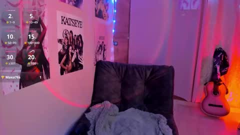 Snapshot of mia_sky_1 chatting on October 28, 11:07 pm Mia Sky online show from October 28, 11:07 pm