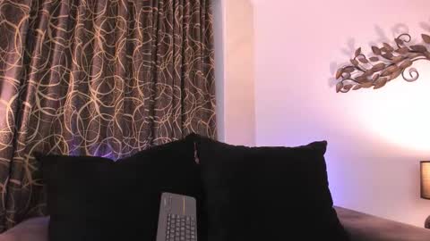 Mia  online show from February 14, 1:41 pm