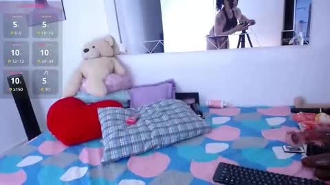 Mia  online show from February 9, 5:50 am