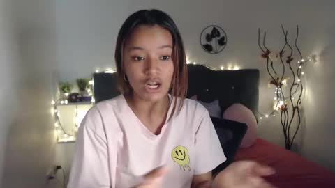 Snapshot of mia_sweetdc chatting on December 5, 7:06 pm mia_sweetdc online show from December 5, 7:06 pm