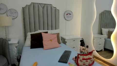 mia_tentacion__ online show from May 16, 8:07 pm