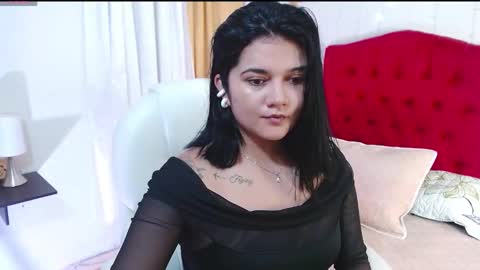 Snapshot of mia_traveluxe chatting on September 9, 1:38 am Mia online show from September 9, 1:38 am