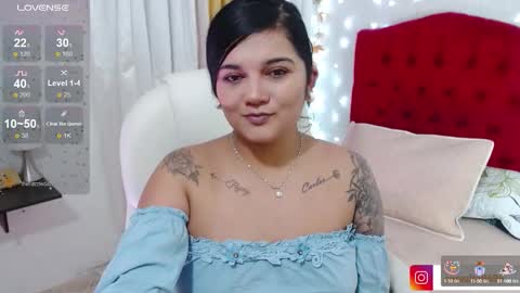 Snapshot of mia_traveluxe chatting on September 11, 2:33 am Mia online show from September 11, 2:33 am