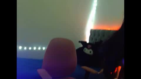 Snapshot of mia_vantt chatting on March 14, 11:10 pm MIA VANTT online show from March 14, 11:10 pm