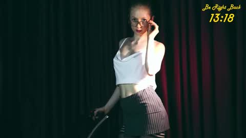 Mia online show from March 26, 9:26 am