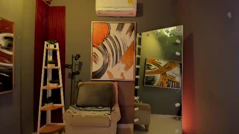 Snapshot of mia_velve chatting on June 18, 11:58 am Mia online show from June 18, 11:58 am