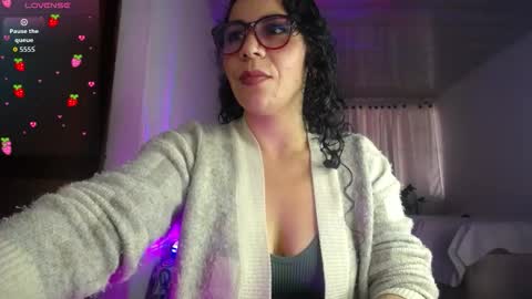 Snapshot of mia_velvet1 chatting on March 28, 12:05 pm MIA online show from March 28, 12:05 pm