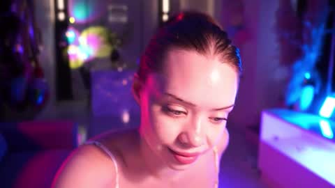 VixenMia online show from March 17, 3:33 am