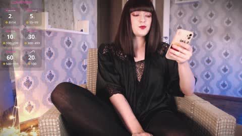 Snapshot of mia_wallase chatting on December 7, 1:36 am mia_wallase online show from December 7, 1:36 am