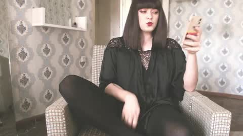 mia_wallase online show from May 24, 4:06 am