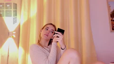 Mia White  online show from January 14, 12:55 pm