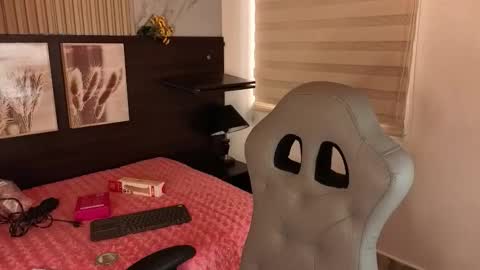 miaa_as_ online show from October 10, 2:16 pm