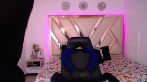Snapshot of miaa_ferrari1 chatting on June 10, 12:04 pm MIA online show from June 10, 12:04 pm