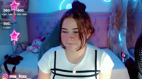 Snapshot of miaa_foxx_ chatting on October 23, 9:13 pm Mia online show from October 23, 9:13 pm