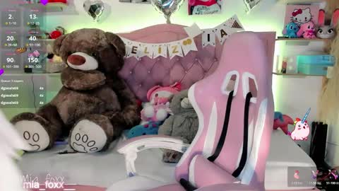 Mia online show from February 20, 10:43 pm