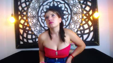 Snapshot of miaa_restrepo chatting on April 16, 1:01 pm mia online show from April 16, 1:01 pm