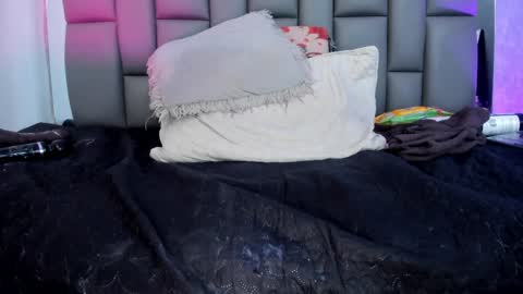 Snapshot of miaabrown__ chatting on January 16, 3:13 pm Mia online show from January 16, 3:13 pm